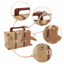 LOTE DE 10 BRÚJULAS PRESENTADAS EN CAJA MALETA CON TARJETA KRAFT