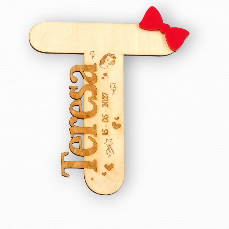 INICIAL CON NOMBRE PERSONALIZADA MADERA Y METACRILATO FUCSIA DECORACIÓN PARED