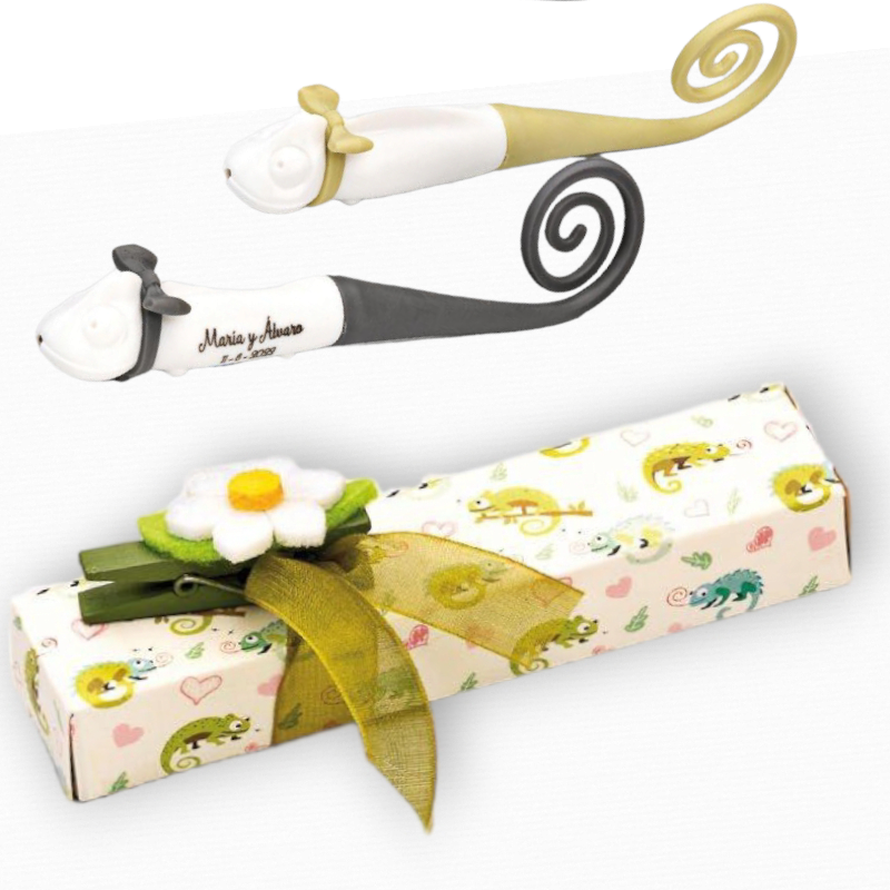 BOLÍGRAFO CAMALEÓN IMÁN EN CAJA CON LAZO Y PINZA FLOR