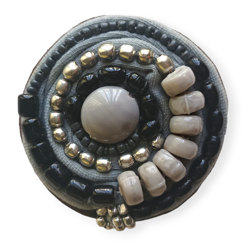 BROCHE CON PEDRERÍA