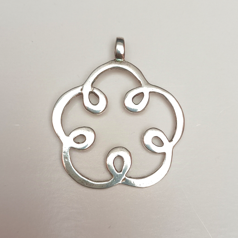 COLGANTE DE PLATA FLOR