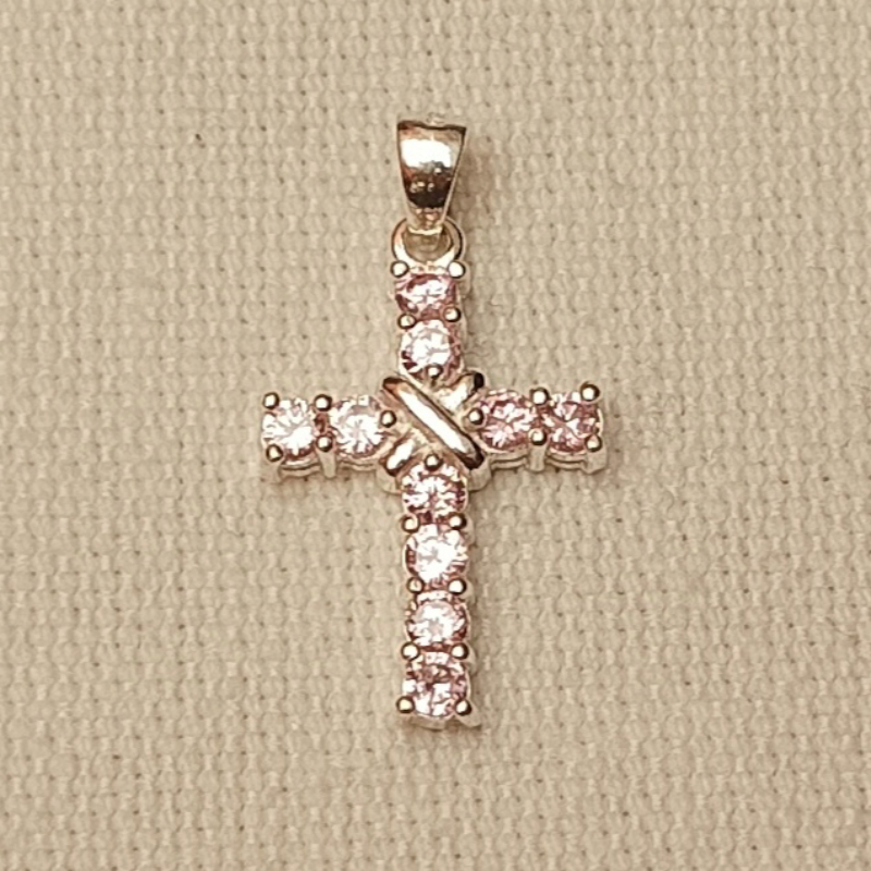 COLGANTE CRUZ DE PLATA CON CIRCONITAS ROSAS