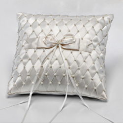 COJÍN ROMBOS Y PERLITAS