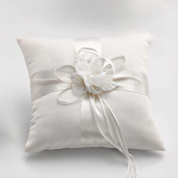 COJÍN PARA ALIANZAS FLOR Y HOJA